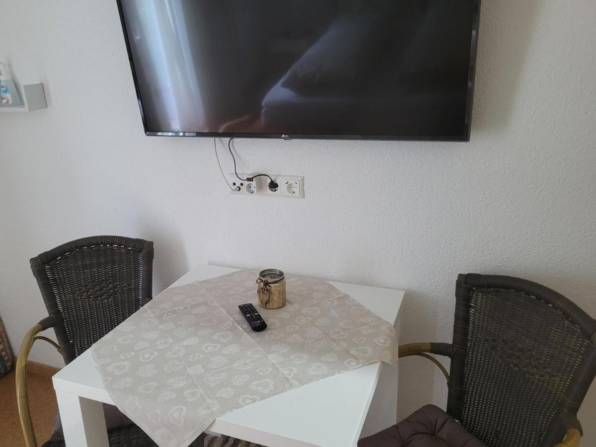 I24Rooms - Gaestezimmer Mit Eigenem Garten Legau Bagian luar foto