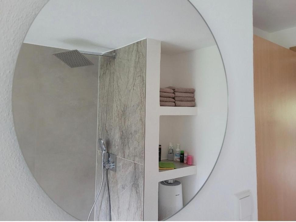 I24Rooms - Gaestezimmer Mit Eigenem Garten Legau Bagian luar foto