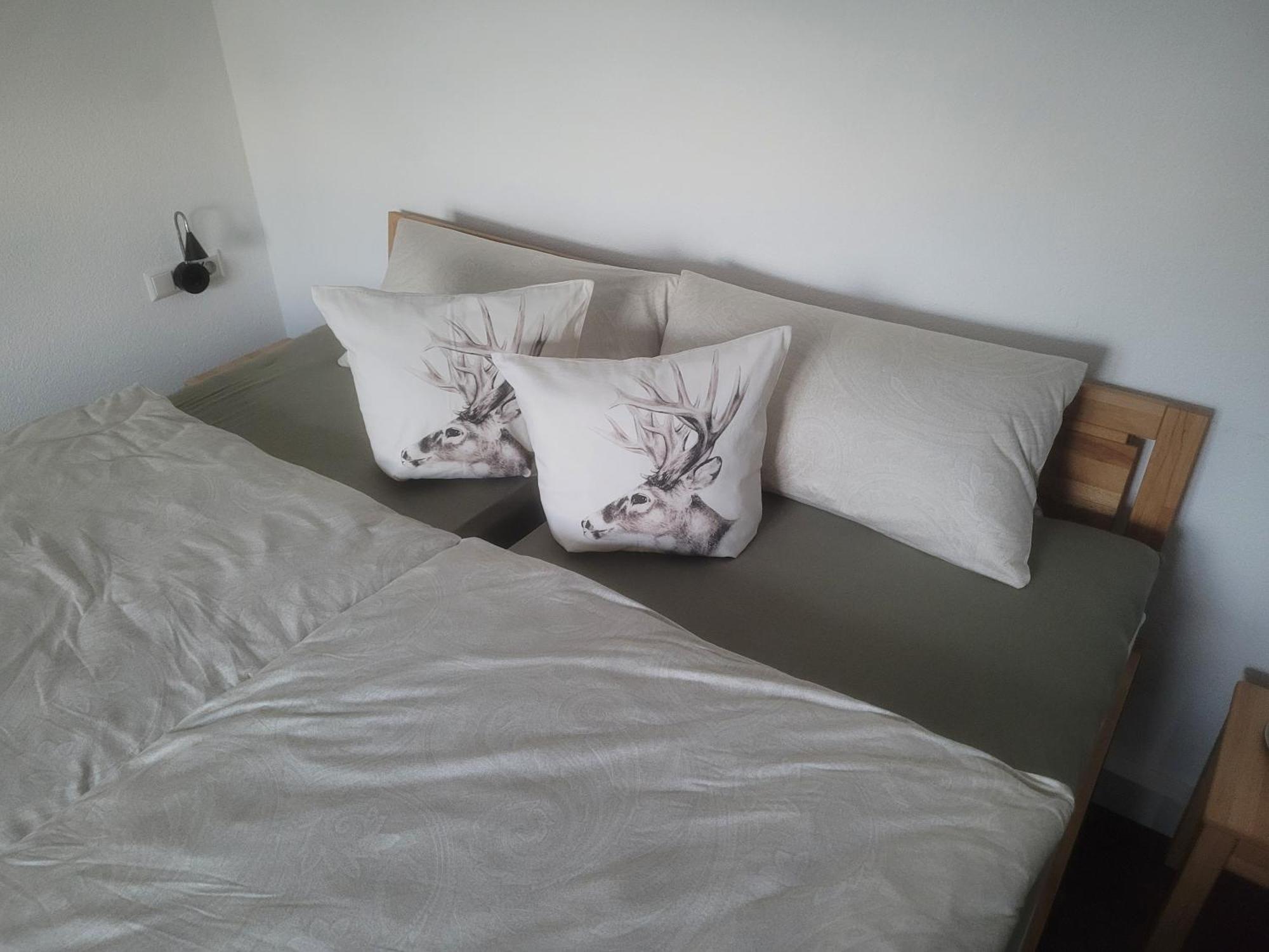 I24Rooms - Gaestezimmer Mit Eigenem Garten Legau Bagian luar foto
